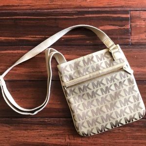Michael Kors cross body purse